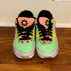 Nike Air Max 90 lx Illusion Green 8.5  *Rare*